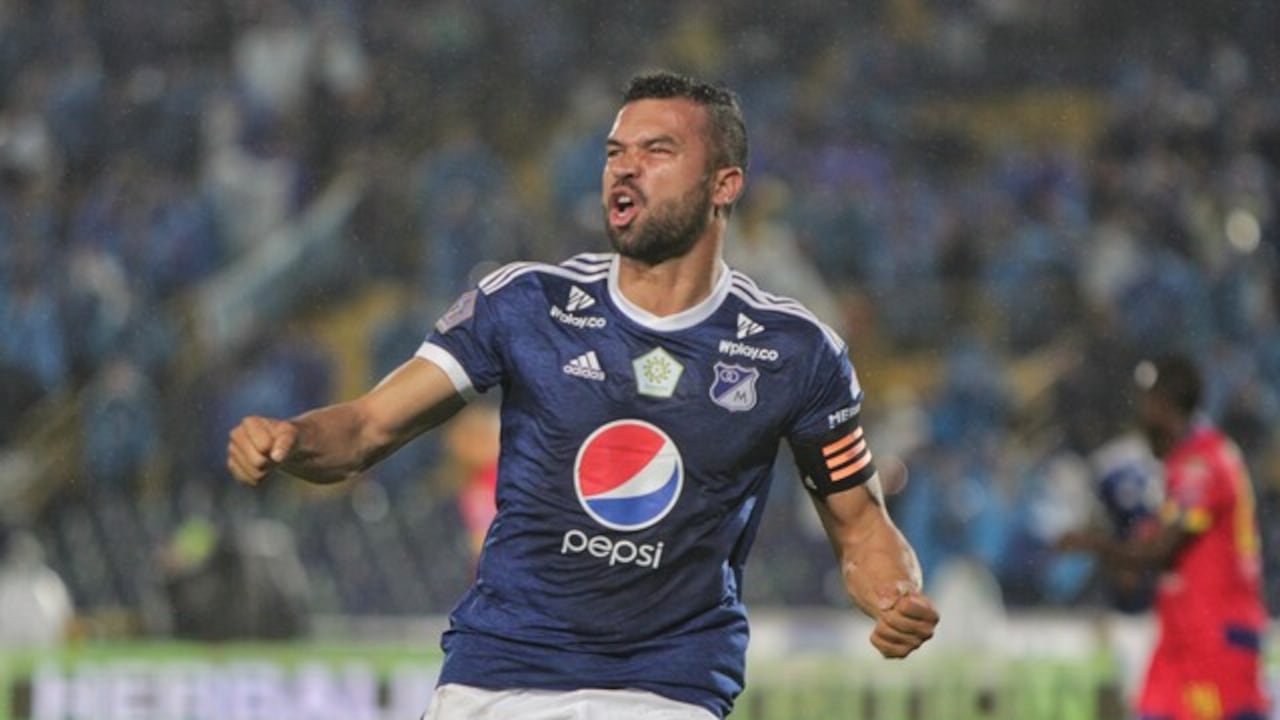 Andrés Cadavid con la camiseta de Millonarios en 2018.