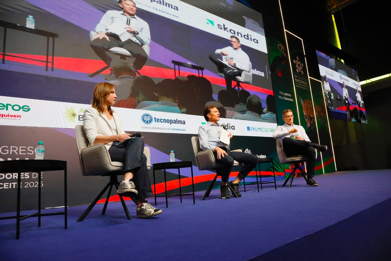 Dirigentes de diferentes gremios de la producción y la industria se dieron cita en el Congreso Nacional de Fedepalma para discutir sobre los desafíos de la economía y el agro en Colombia.