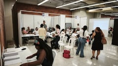 Proceso de escrutinio de votos en Cosmocentro, Cali. Fotos: Raúl Palacios, El País