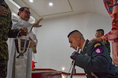 El coronel Óscar Darío Sarmiento Aristizábal recibe el mando de la Brigada de Apoyo de Acción Integral y Desarrollo No. 2 durante la ceremonia de reconocimiento de tropas celebrada en Cali. El oficial cuenta con 27 años de experiencia en unidades militares desplegadas en algunos de los territorios más complejos del país