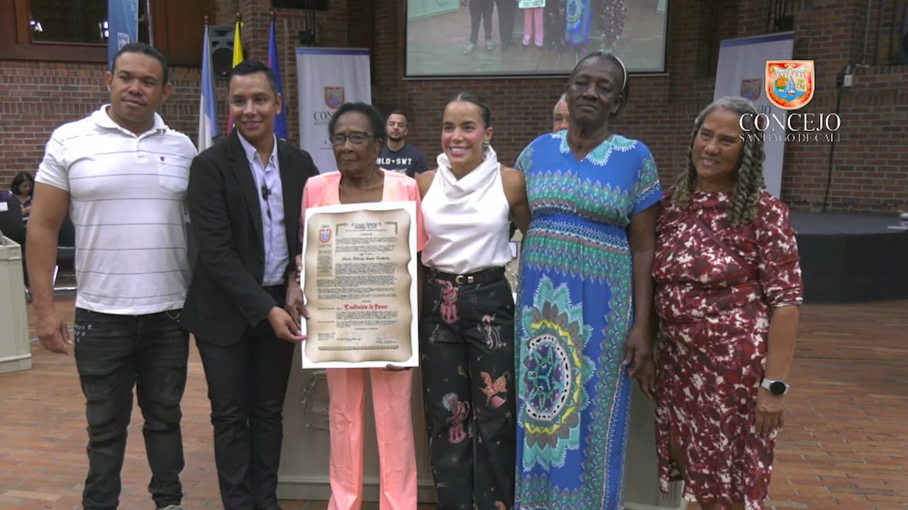 María Antonia Cuero, de 124 años, fue condecorada por el Concejo de Cali.