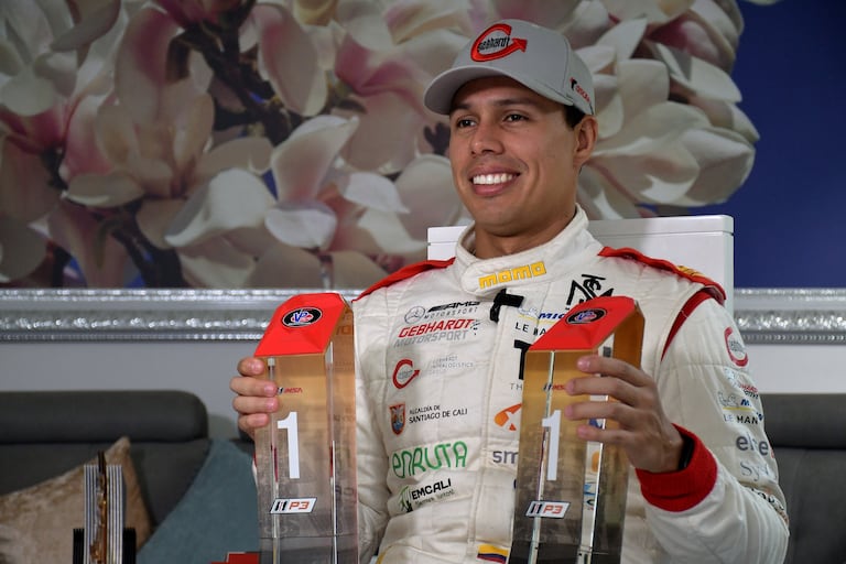 Oscar Tunjo Deportista Colombiano de Carros de Carreras