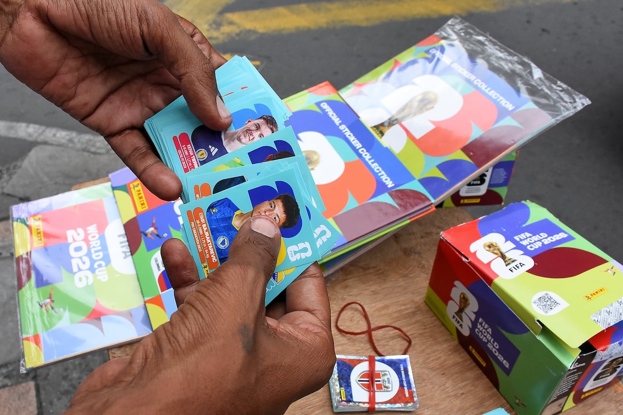 Se activan las ventas informales por fiebre mundialista.
