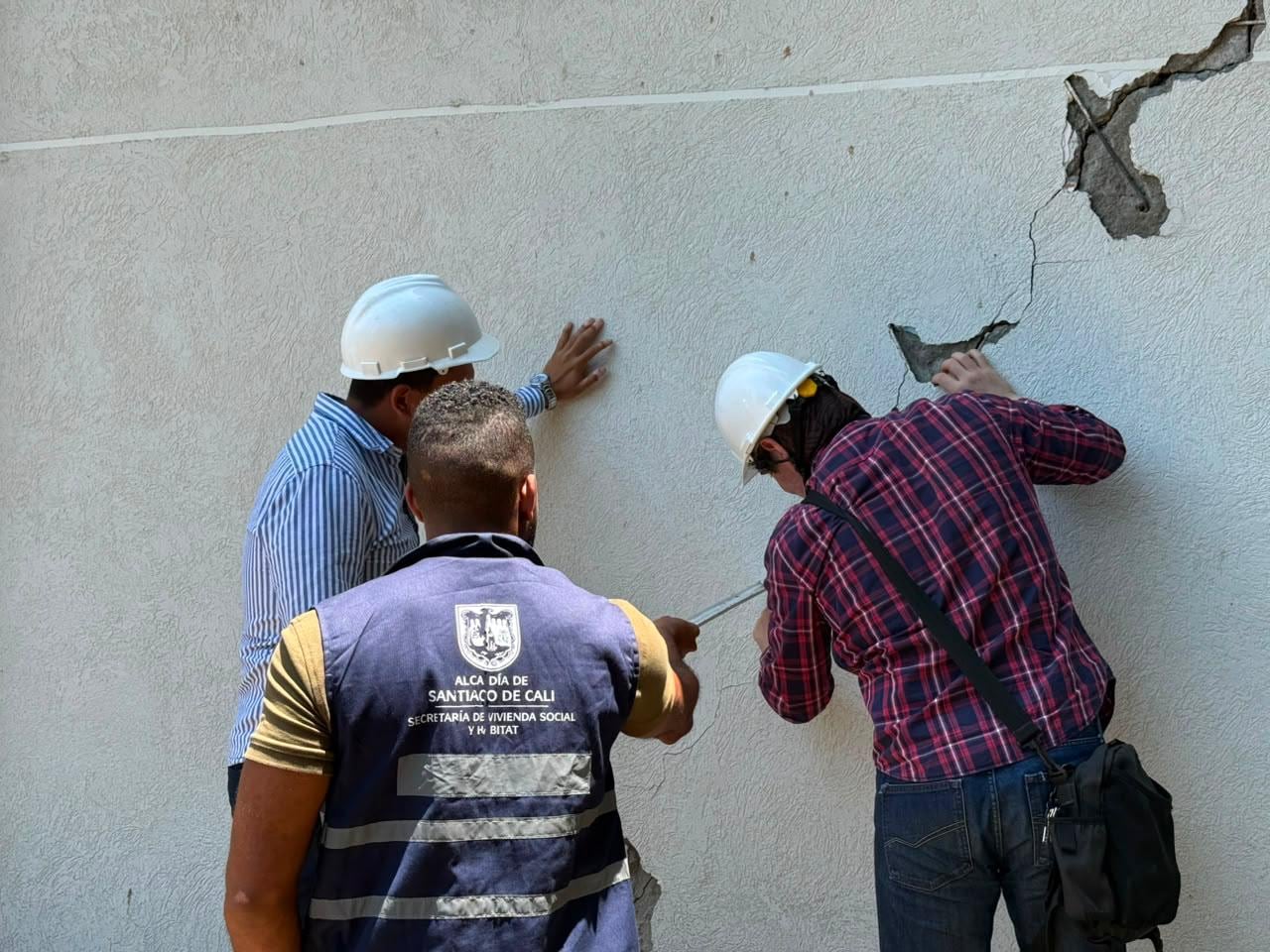 La Alcaldía de Cali aclara que estas visitas no configuran un concepto técnico especializado, ni determinan por sí mismas las acciones definitivas que deben realizarse sobre un inmueble.