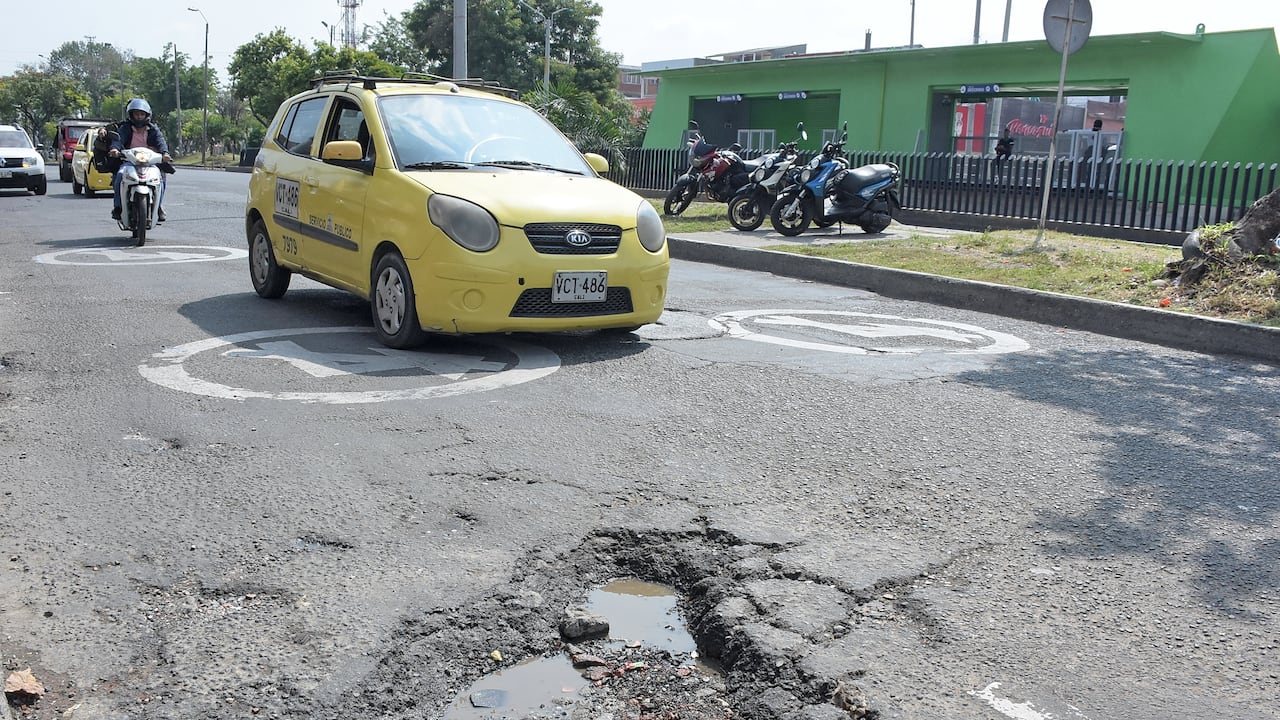 Los Males que aquejan la autopista Simón Bolívar.