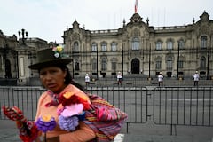 Con ocho presidentes en menos de diez años, Perú se ha convertido en la epítome del colapso del sistema democrático y electoral en el continente. Más de 35 candidatos son muestra de la fragmentación del espectro político, así como de la deslegitimidad de partidos tradicionales.