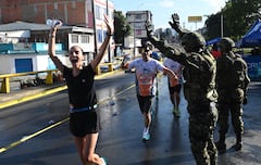 Los mejores momentos de la Media Maratón de Cali 2025.