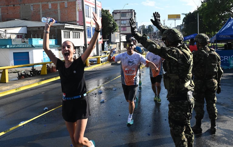 Los mejores momentos de la Media Maratón de Cali 2025.
