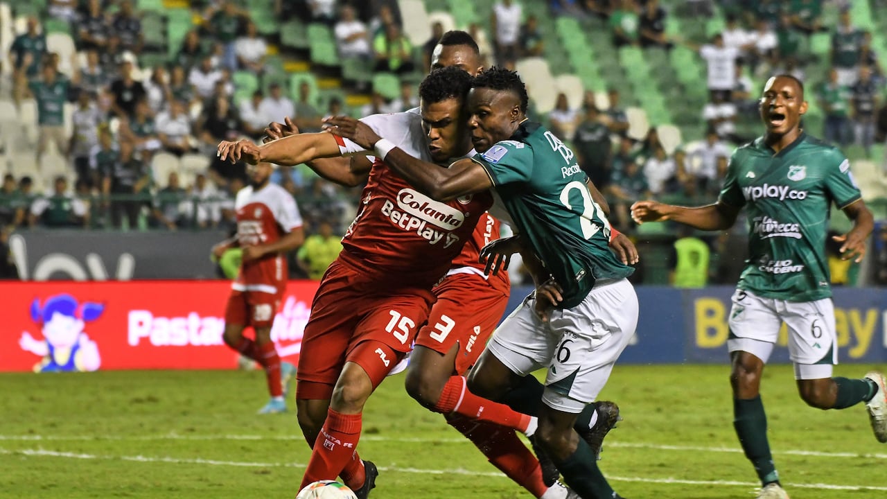 Fútbol: Dolorosa eliminación, Deportivo Cali 0 Independiente Santa Fe 2. Los azucareros quedaron fuera del octagonal de la Liga Betplay . Foto José L Guzmán