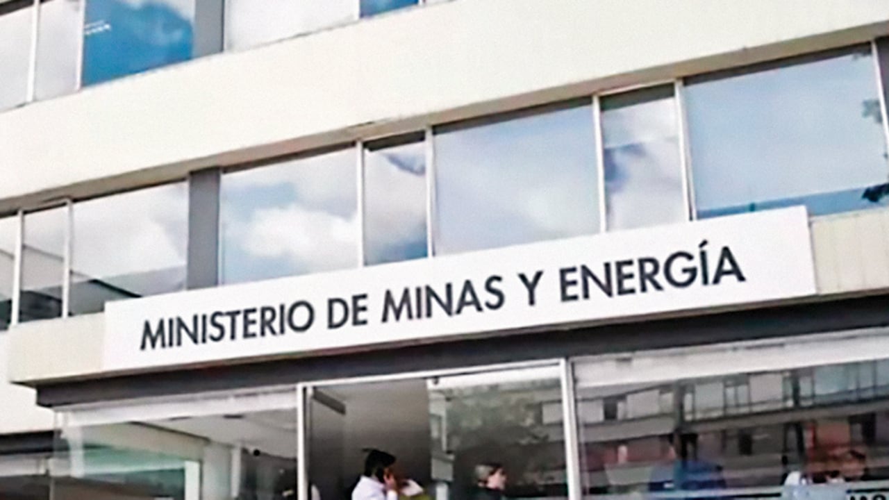 Varios grupos de denunciantes, entre ellos un congresista, han expresado preocupación por lo que ocurre en el Ipse durante el Gobierno Petro, una entidad clave del Ministerio de Minas y Energía.