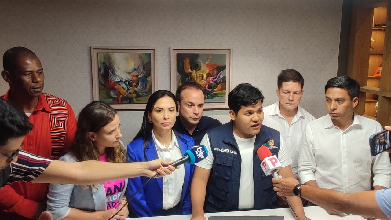 Cali: Rueda de prensa conjunta por parte de los candidatos a la Alcaldía de Cali en el Hotel Inter luego de lo hechos presentados al finalizar un debate. Foto José L Guzmán. El País, Sept 9-23