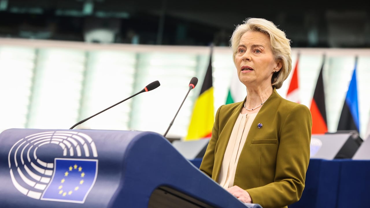 Von der Leyen advierte que “Europa está en combate” y anuncia sanciones a Rusia y medidas.
