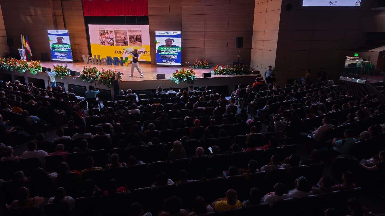 Gobernación del Valle lanza ValleINN+ para impulsar el emprendimiento en 26 municipios