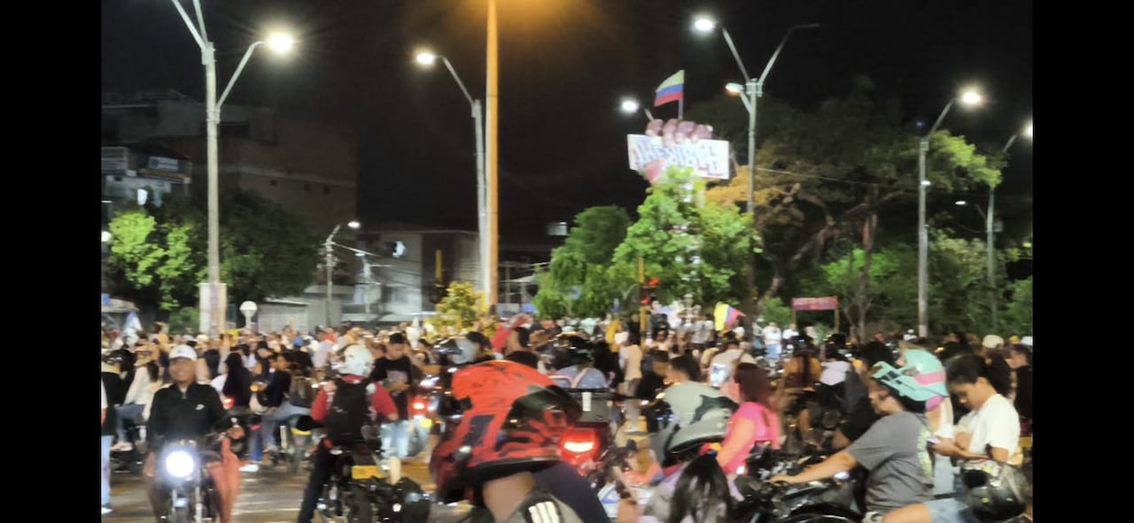 Estas son algunas fotografías que fueron tomadas aproximadamente a las 7:00 p.m. en el sector de Puerto Resistencia.