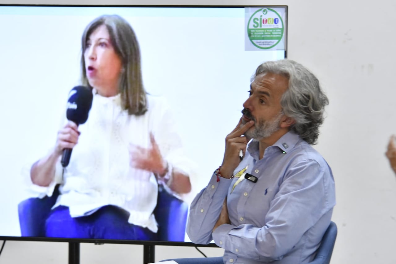 Juan Daniel Oviedo en debate vicepresidencial El País.
