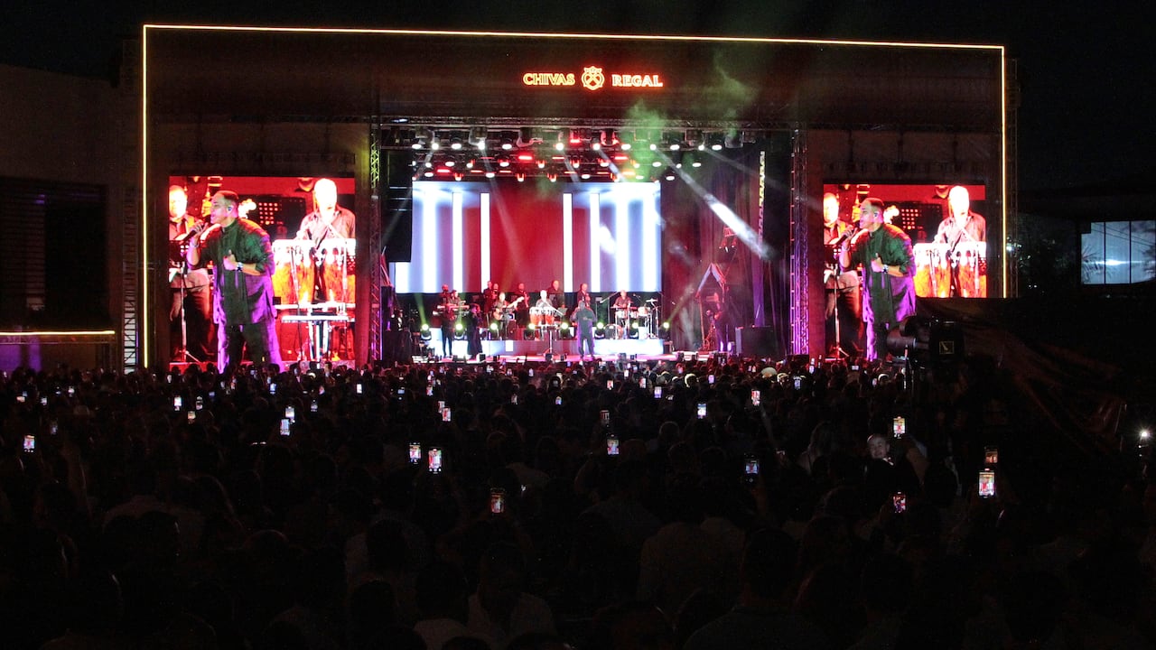 Chivas House 2025 reunió a más de 5.000 personas en el Centro de Eventos Valle del Pacífico, en una noche que combinó música en vivo, una puesta en escena de gran formato y el espíritu festivo que da inicio a la Feria de Cali.