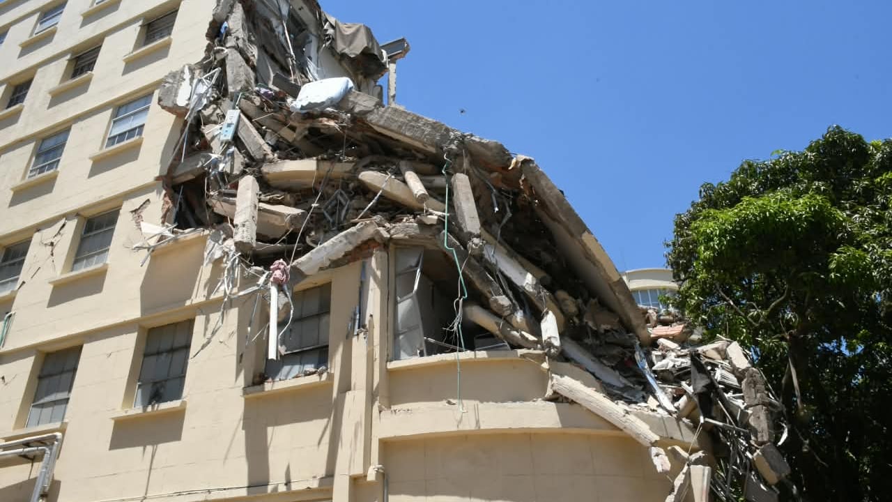 Así quedo el HUV luego del terremoto en Cali.