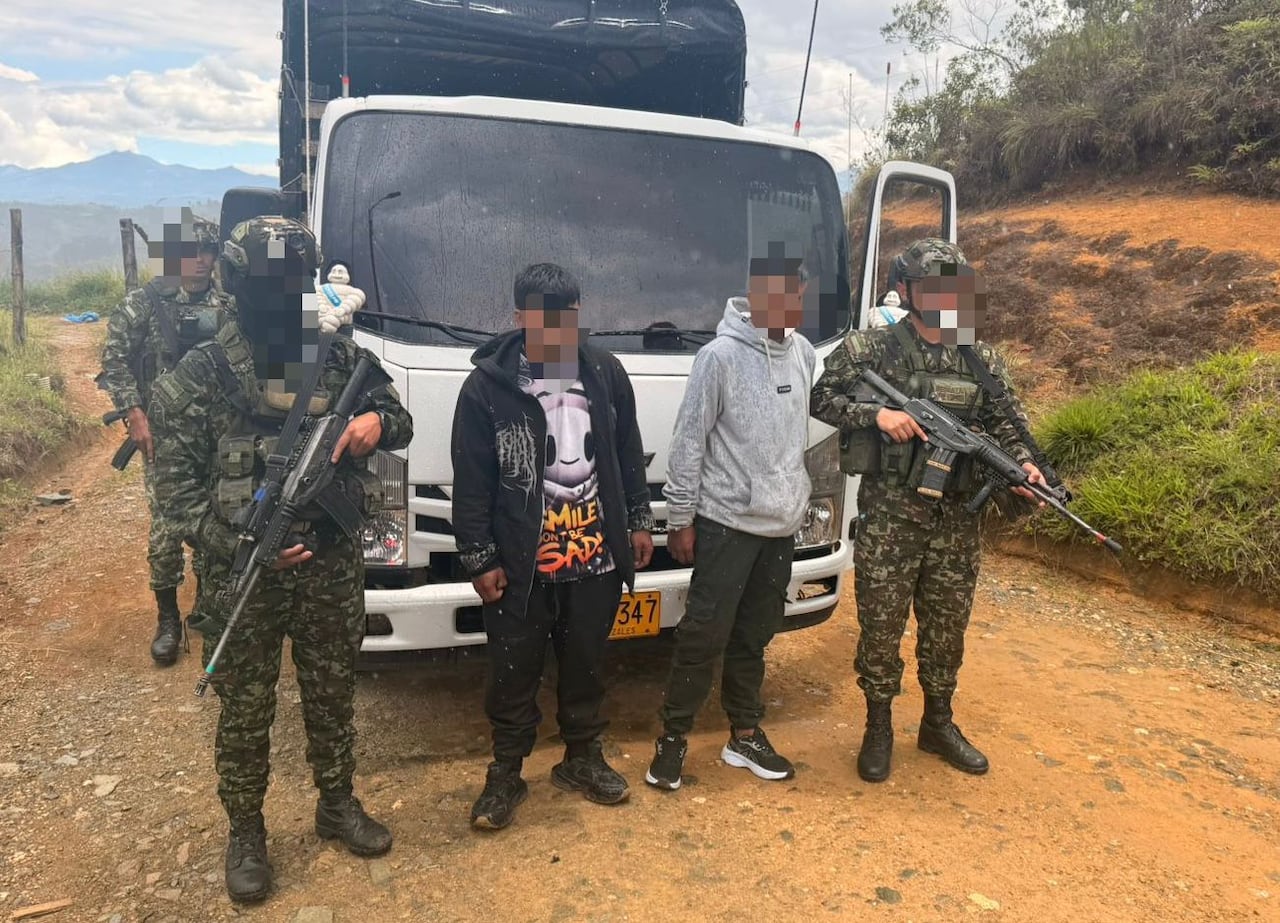 Uno de los capturados estaría vinculado a ataques con explosivos en Popayán y Patía en los últimos años.