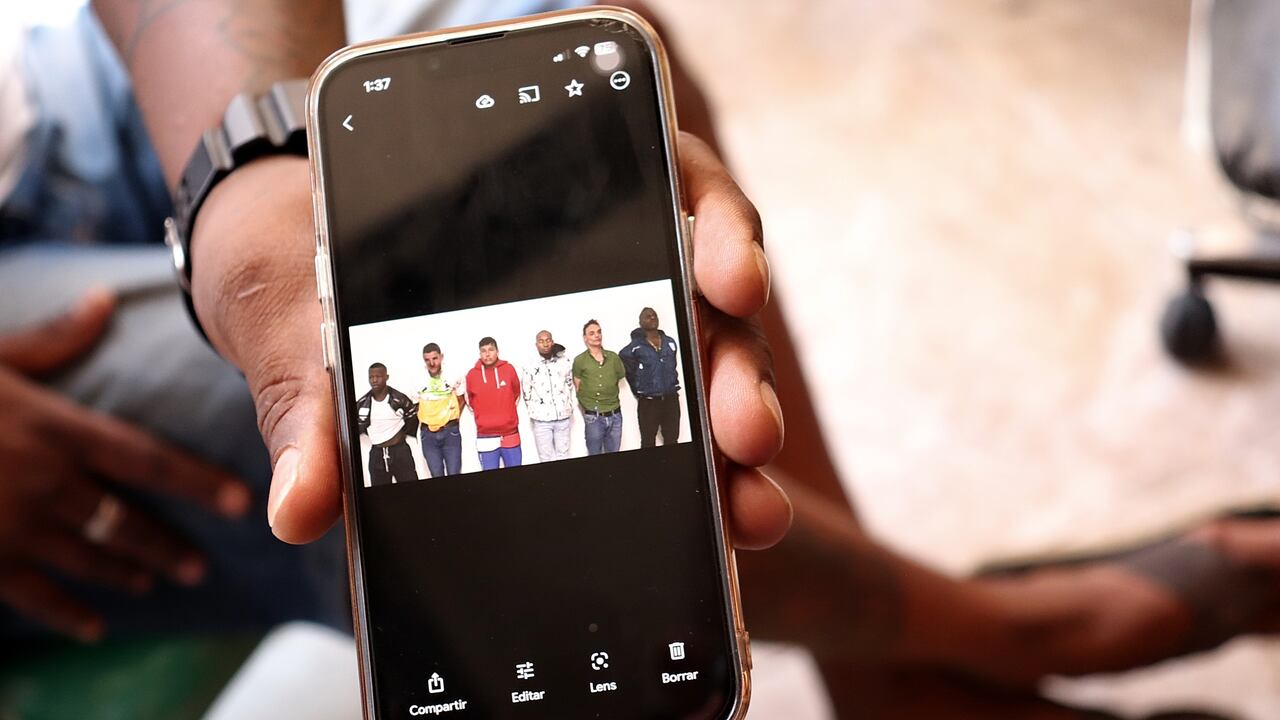 Familias de los colombianos detenidos en Ecuador por el asesinato del candidato presidencial Fernando Villavicencio dicen que no tienen ningún contacto con ellos ni ningún tipo de asistencia legal por parte del gobierno colombiano. Varios de estos jóvenes salieron del distrito de Aguablanca, en particular del barrio potrero grande al oriente de Cali. en busca de oportunidades en el vecino país.