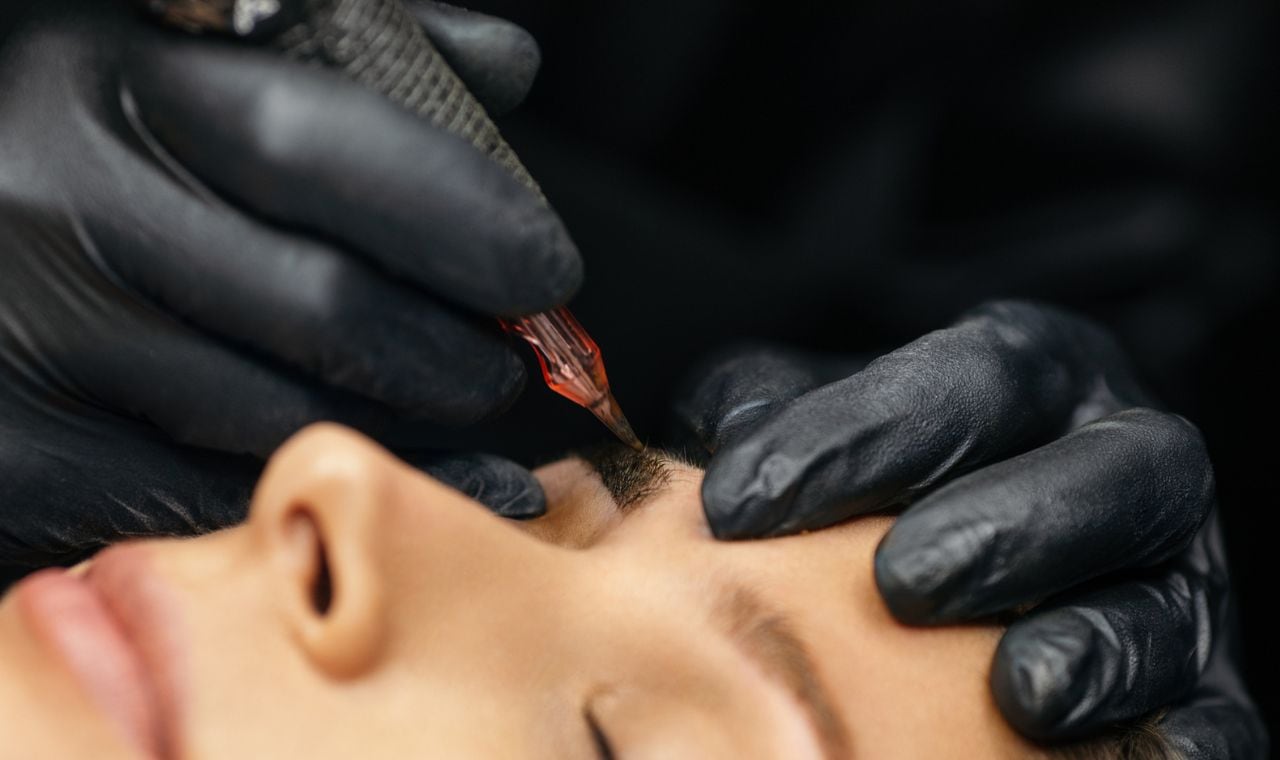 Tratamientos estéticos para cejas.