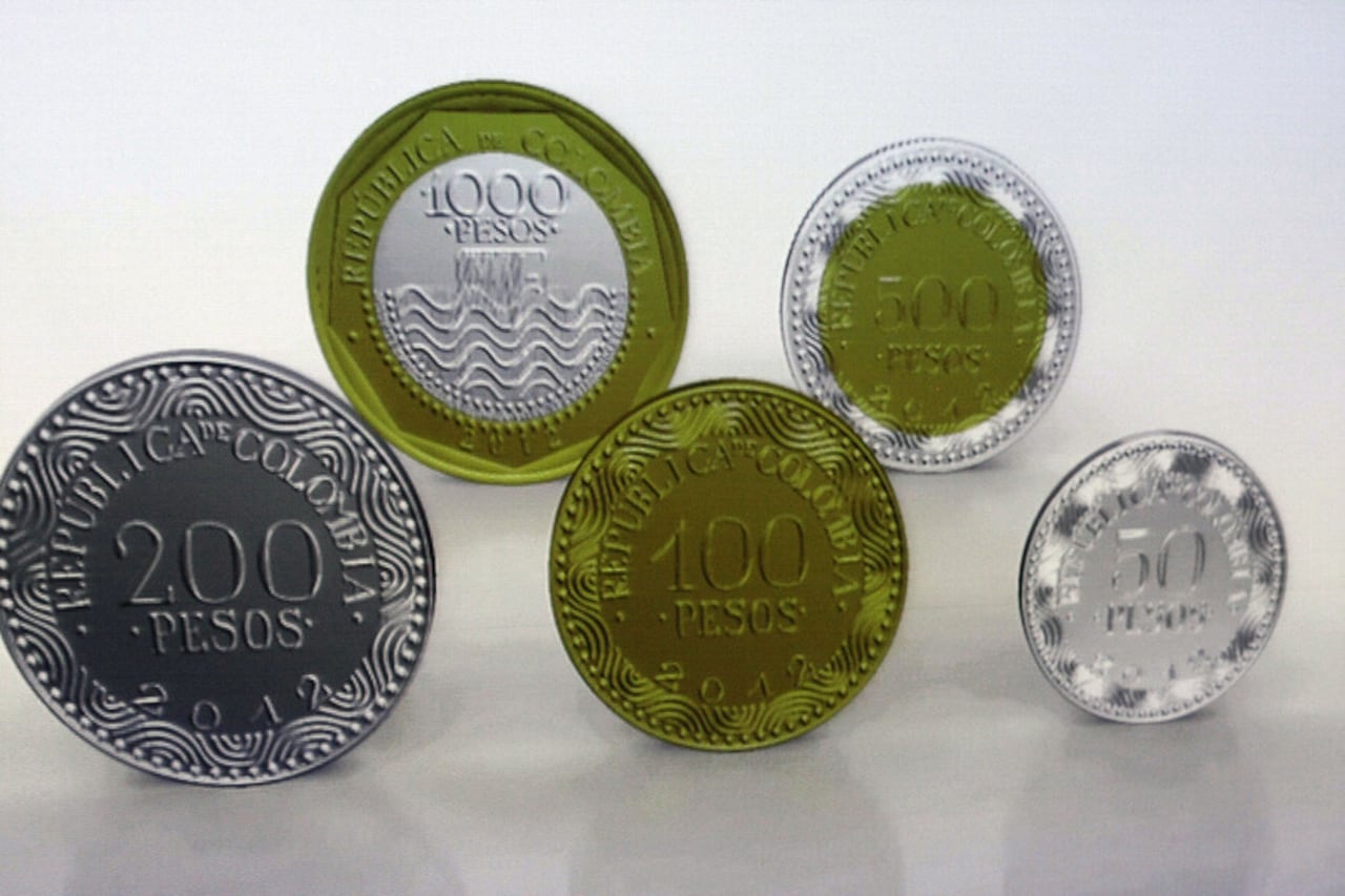 El Dorado Noche juega fines de semana y festivos.