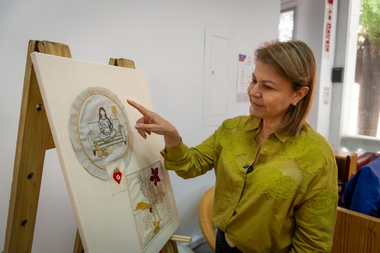 La exposición Bordados en Lienzo abrirá la agenda de celebración de los 490 años de Cali con una muestra que resalta el bordado como expresión artística, memoria y bienestar.