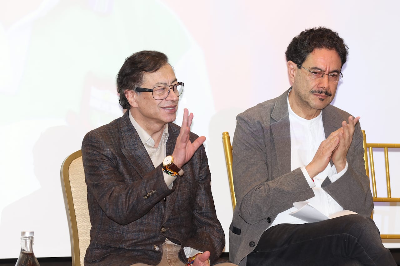 El expresidente de Colombia, Gustavo Petro, y el líder de la oposición y senador del Pacto Histórico, Iván Cepeda, liderarán hoy la presentación del Gabinete por la Vida