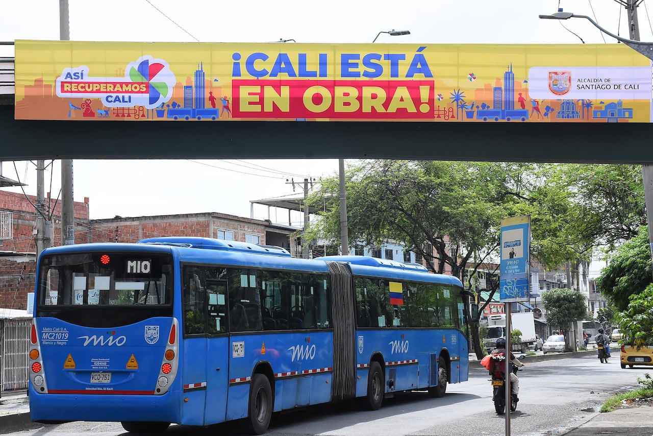 Inicio de obras viales en la avenida ciudad de Cali.