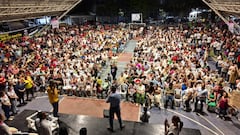 Asistentes al evento en el polideportivo del barrio Jardín, en Villavicencio, durante el cierre de la gira nacional de Juan Carlos Pinzón en 2025.