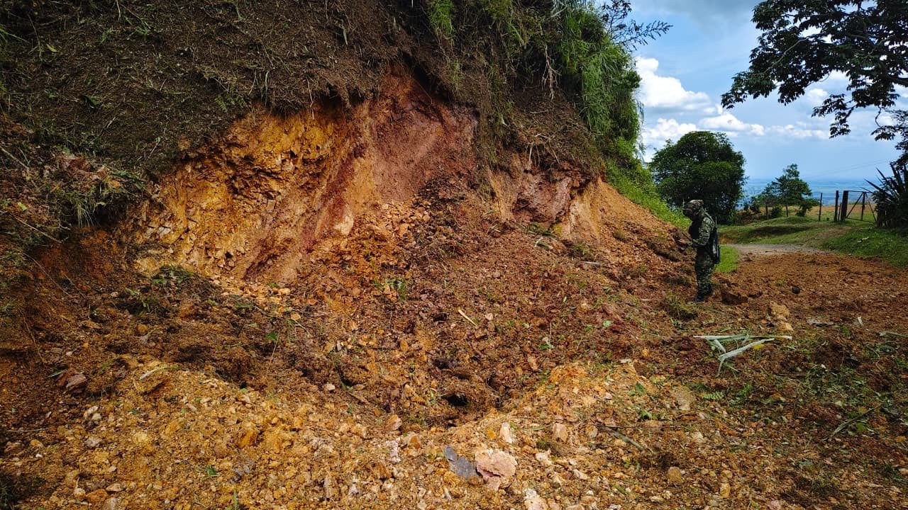 Operaciones de del Batallón de Infantería Liviana N.° 8 de la Tercera Brigada en San Vicente, Jamundí.