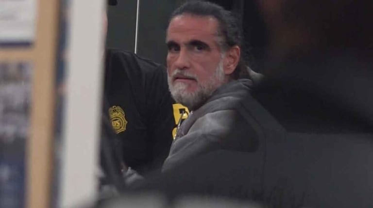 Alex Saab se presentó a su audiencia en Estados Unidos con una tupida barba blanca.
