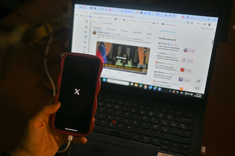 Una caída se reporta en la red social X este viernes 16 de enero.