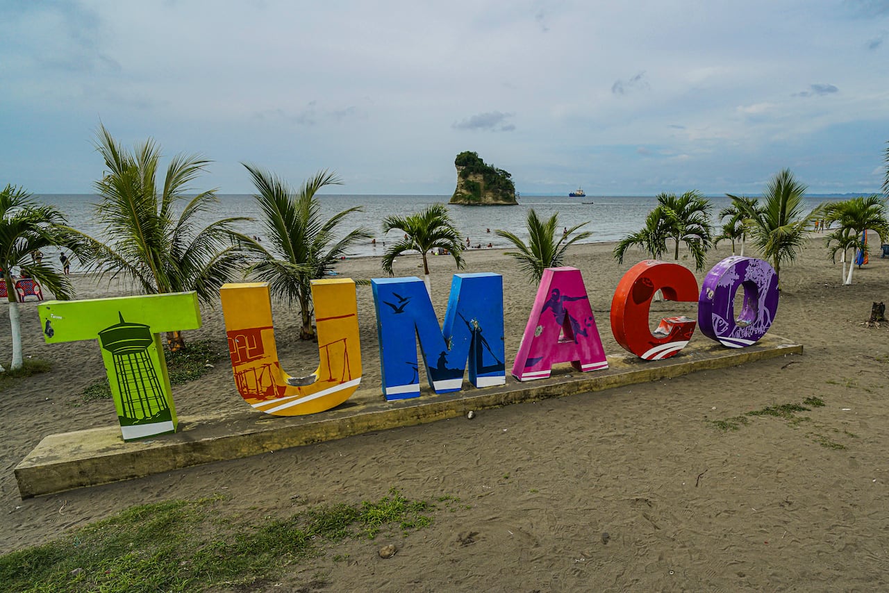 Tumaco se ha convertido en una vitrina para visibilizar el turismo comunitario con actividades económicas viable en el Municipio, con sus paisajes costeros y su tradición culinaria, resultado de sus raíces afrocolombianas e indígenas que hoy muestran al mundo.