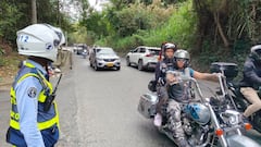 Las autoridades vigilan la entrada de vehículos a la ciudad de Cali.