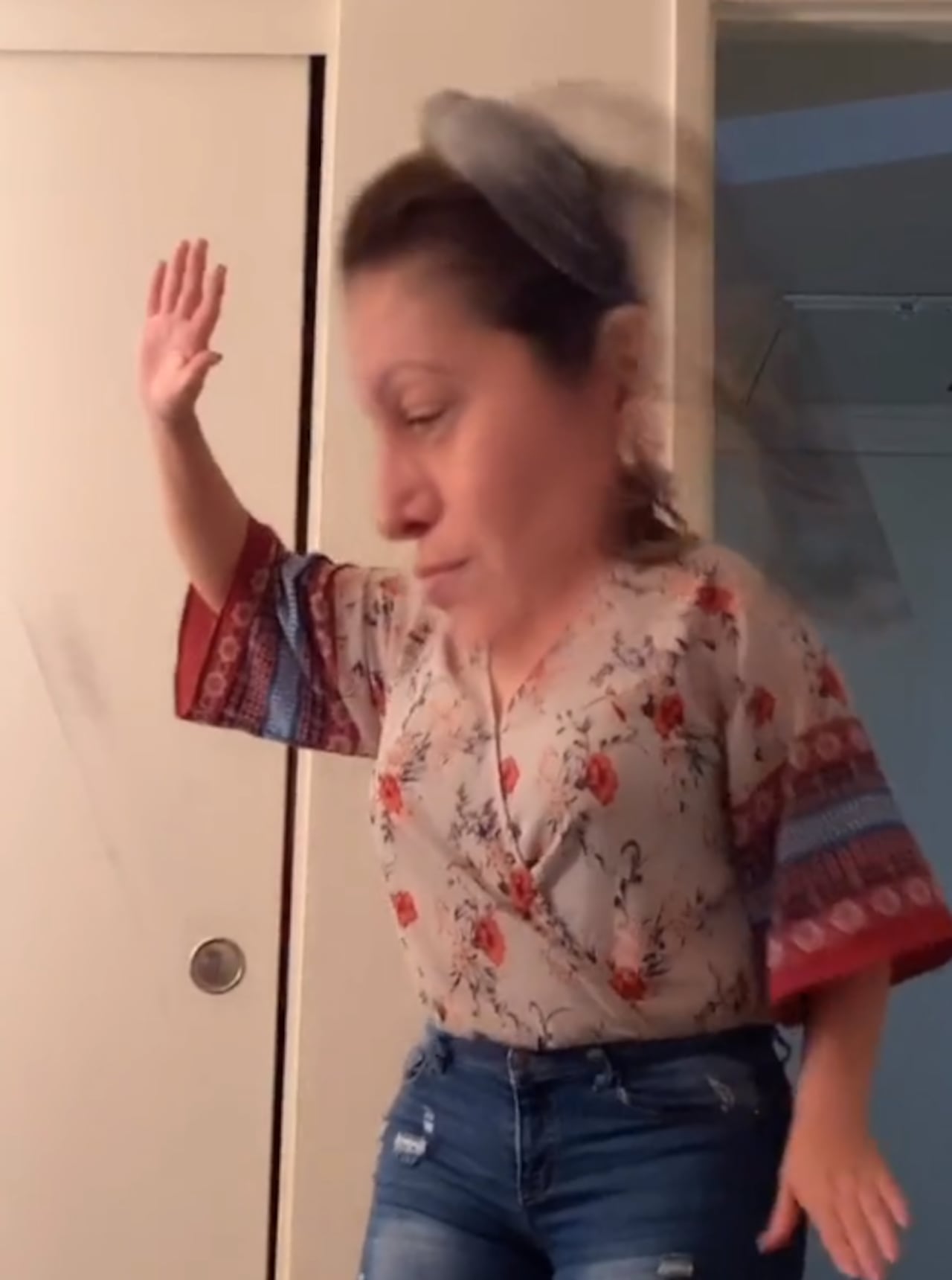 Así se ve hoy la mujer del meme de Bad Bunny que se hizo famosa en la pandemia y volvió a ser viral