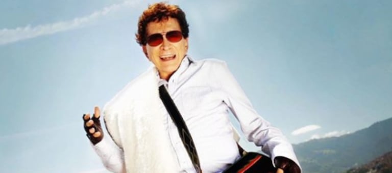 Gustavo El Loco Quintero, un ícono de la música tropical en Colombia. Su legado sigue vivo con su agrupación: Los Graduados.