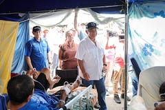 El presidente de Panamá, José Raúl Mulino, visitó a pacientes en hospitales tras el terremoto.