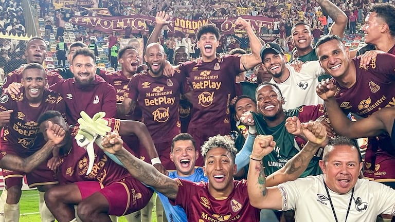 Deportes Tolima celebrando su paso a octavos de final de la Copa Libertadores 2026.