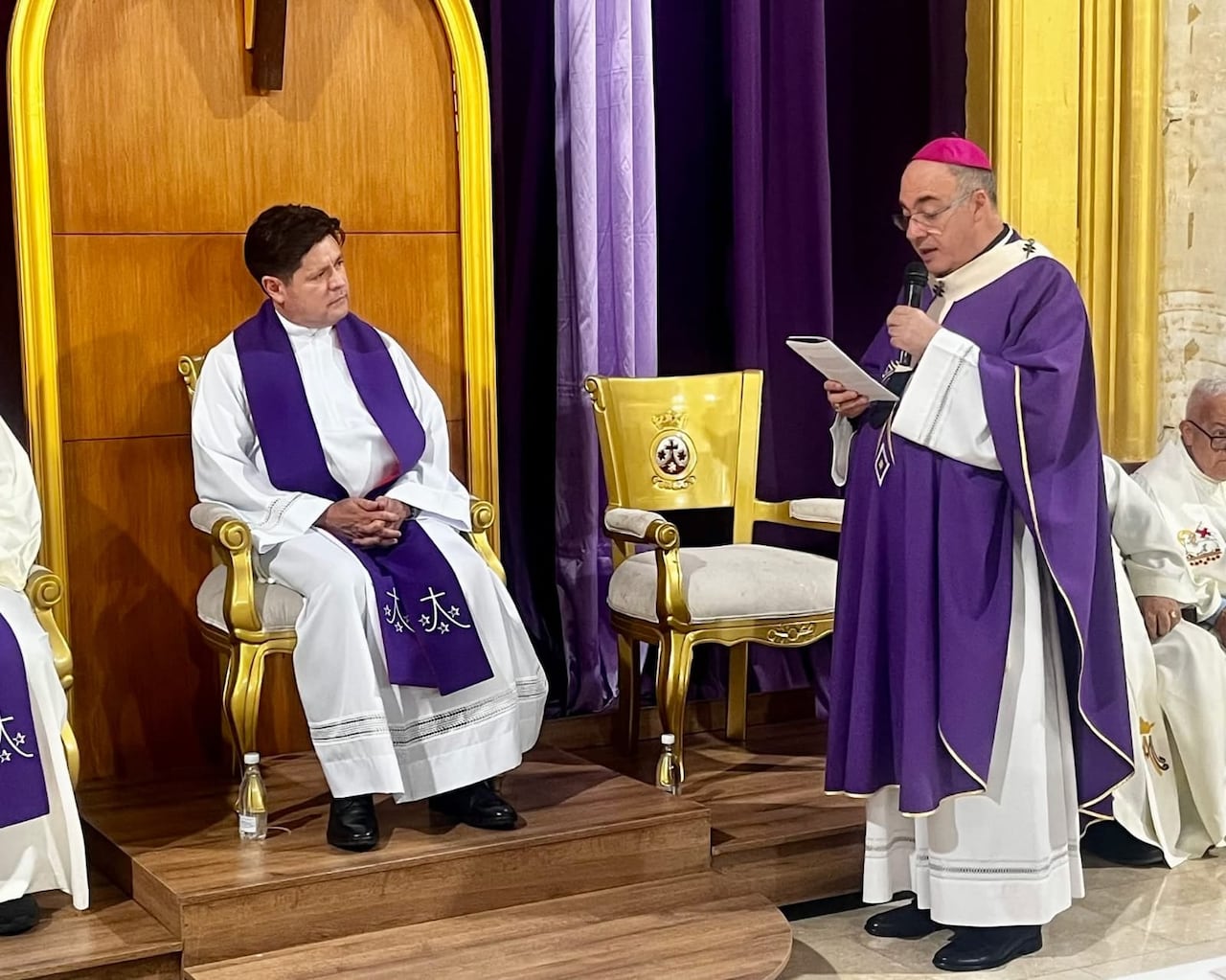 posesión canónica del nuevo párroco del Templete, padre Jairo Gómez Díaz.