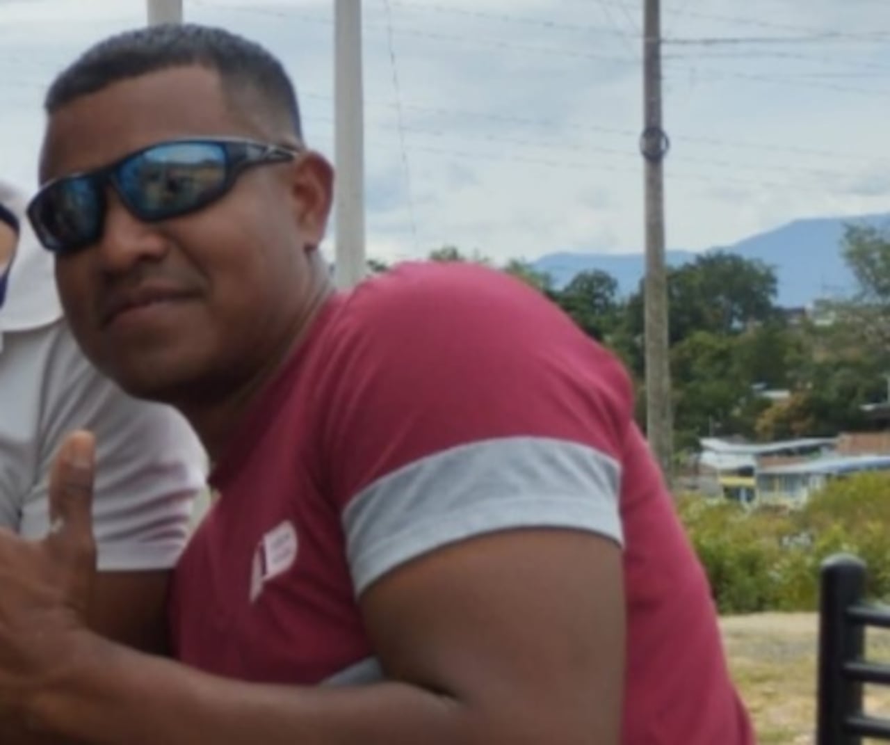 La comunidad acompaña a los allegados de Sergio José Mejía en medio del dolor.