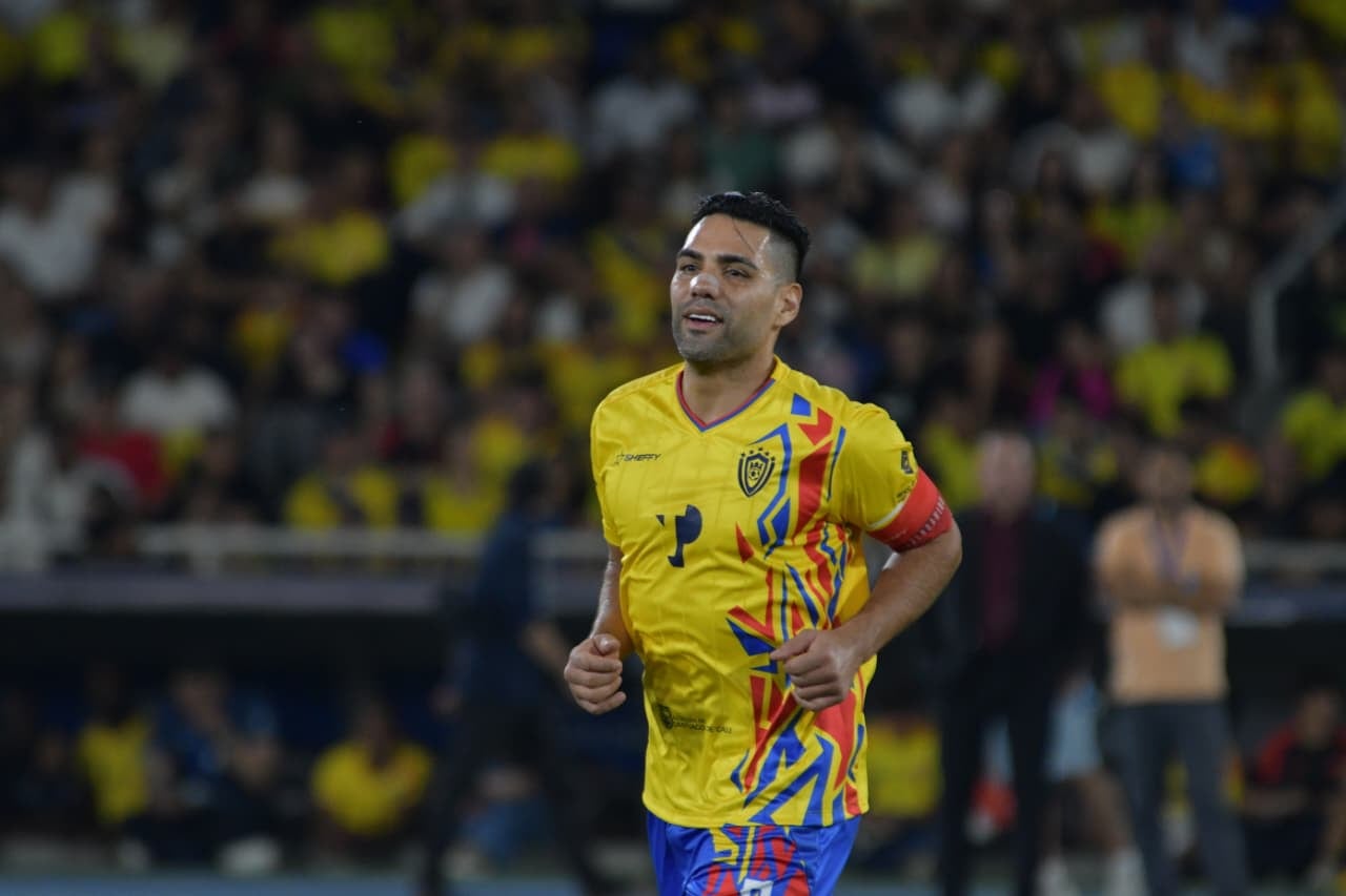 Radamel Falcao durante el partido de despedida de Mario Alberto Yepes.