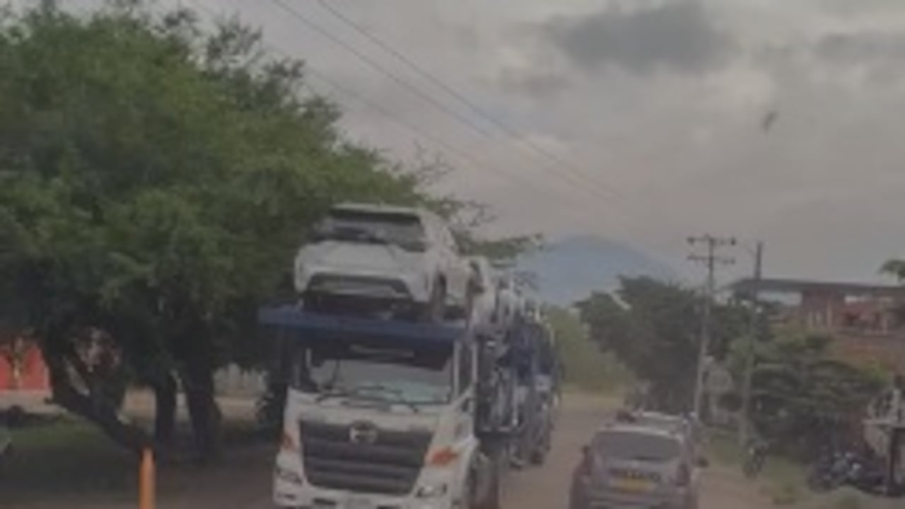 Los habitantes de Santander de Quilichao grabaron el momento del asalto, el cual es atribuido a los disidentes de las Farc.