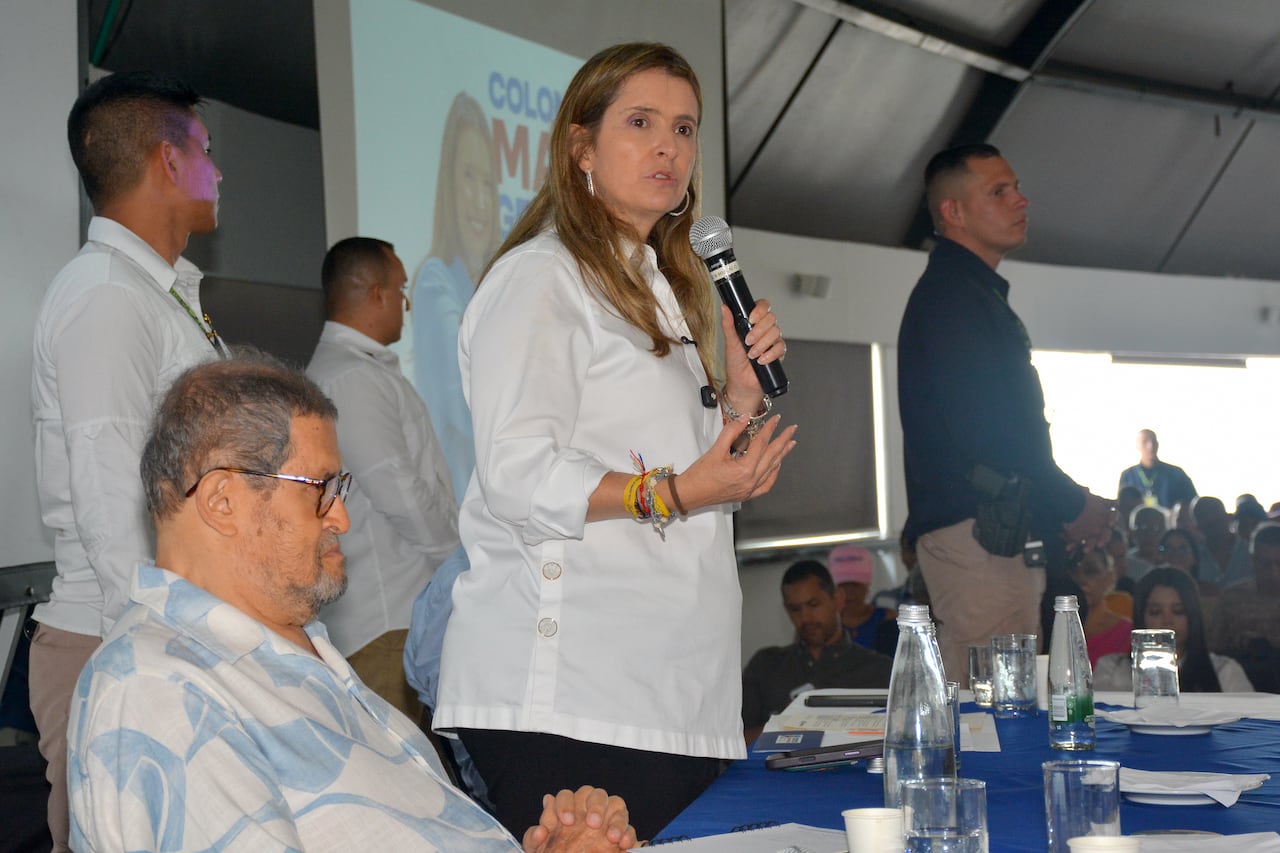 En visita a Cali, la candidata presidencial Paloma Valencia aseguó que integrantes de su campaña son perseguidos y amenazados en el Cauca. Foto Jorge Orozco