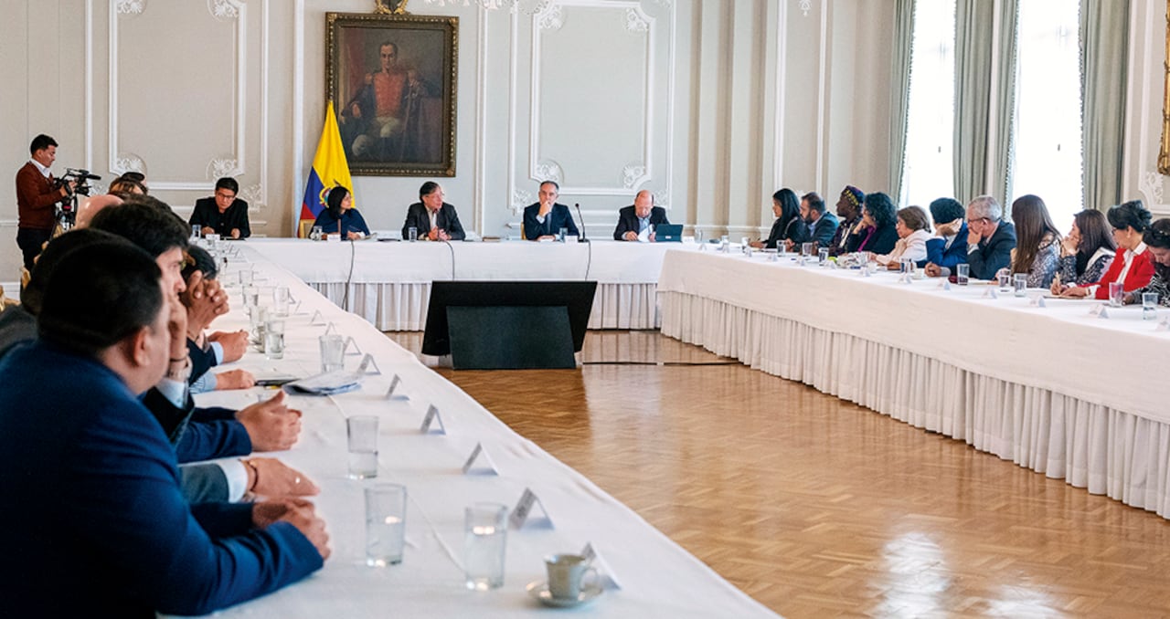 Reunión en Casa de Nariño de ponentes y coordinadores ponentes, con el presidente Gustavo Petro, para hablar del presupuesto 2026