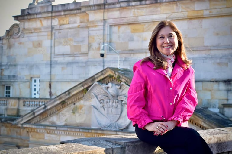 La senadora Norma Hurtado insistió en que la crisis de salud en el Valle debe ser una prioridad para el Congreso.