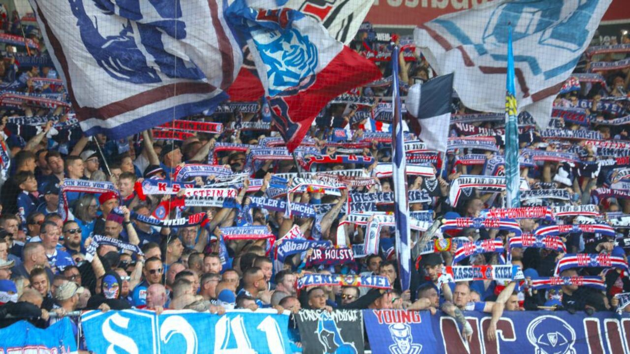 Hosltein Kiel ascendió por primera vez a la Bundesliga en su 123 años de existencia.