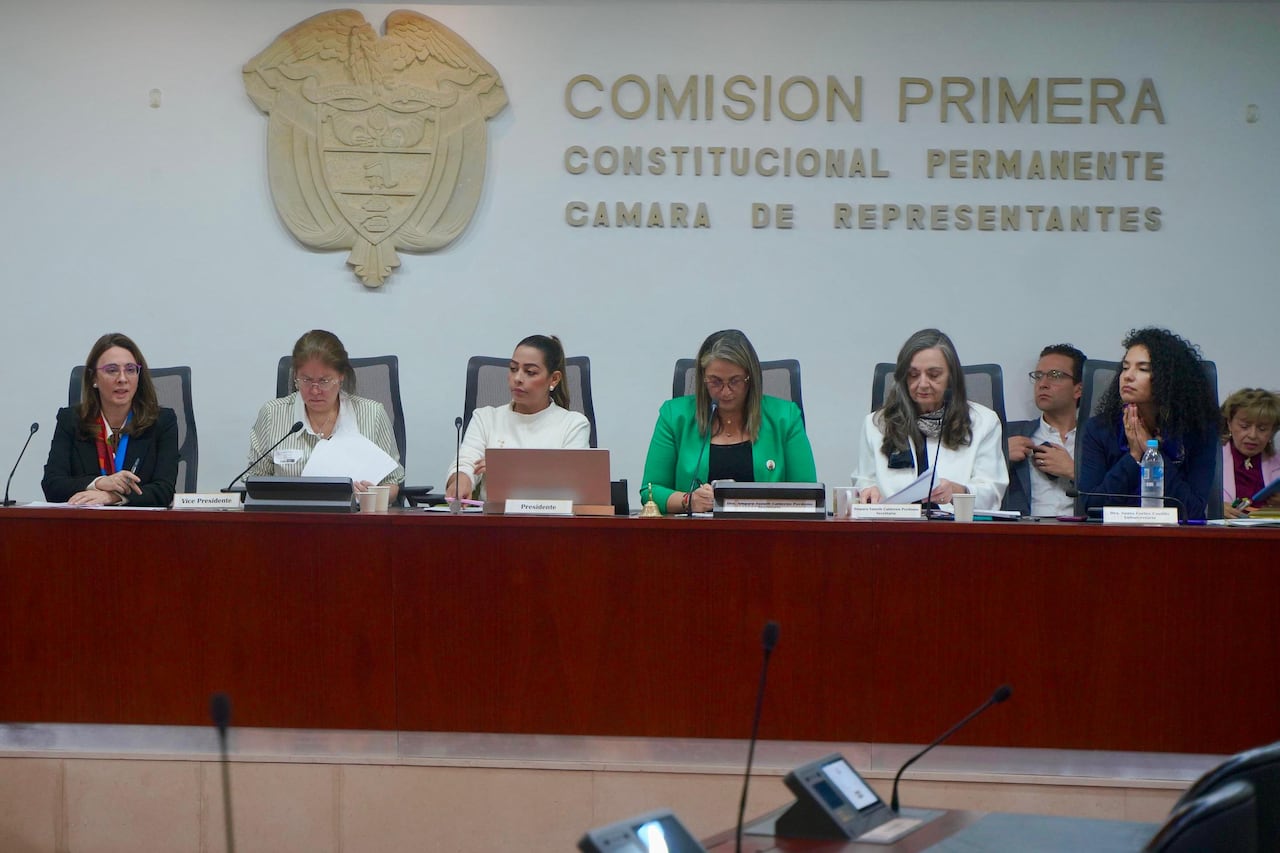 La Comisión Primera de la Cámara de Representantes escuchó el informe sobre las irregularidades de las elecciones en Venezuela.
