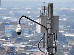 Decenas de cámaras de seguridad de la Policía, están fuera de servicio, incluso sin cámara, lo que hace que la inseguridad en los sectores donde están, no tengan ningún control.