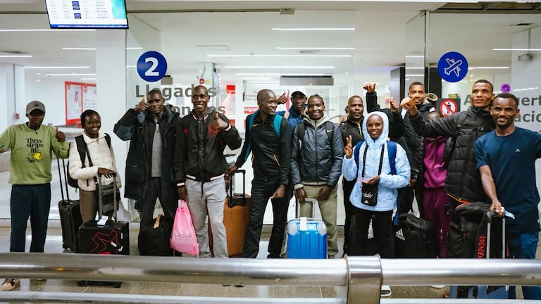 Varios atletas africanos llegaron a Cali para participar en la Maratón de la ciudad, que tendrá lugar el 3 de mayo. Foto: Alcaldía de Cali