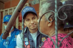 El funcionario anunció la construcción de tres nuevos hospitales públicos que buscan fortalecer la atención en el occidente, oriente y norte de Cali. Tendrán una inversión de 70 mil millones de pesos y las obras iniciarán en enero de 2026. Deben finalizar en diciembre de 2027.